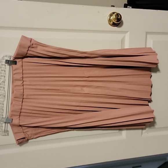 shelly hill tipton for boutique Dresses & Skirts - Pleated skirt  size 2x faux leather